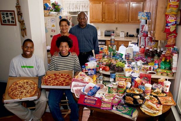 Porodica Revis iz Sjeverne Karoline sa sedmičnom nabavkom hrane od £219